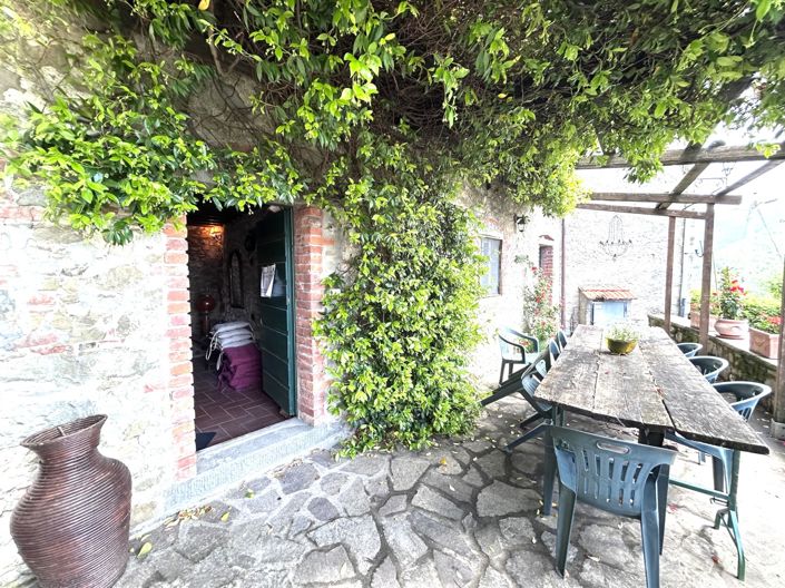 Image No.3-4 Bed House for sale