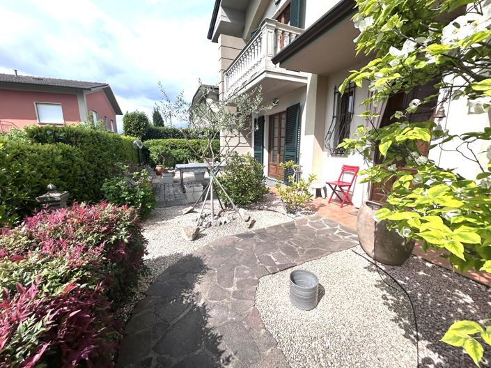 Image No.3-2 Bed Property for sale