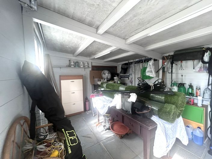 Image No.30-2 Bed Property for sale