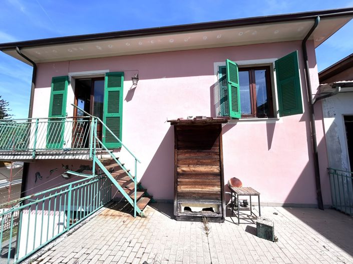 Image No.10-2 Bed Property for sale