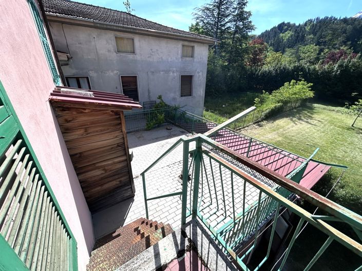 Image No.11-2 Bed Property for sale