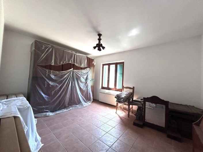 Image No.14-2 Bed Property for sale