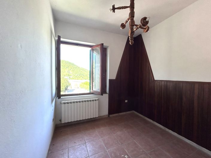 Image No.16-2 Bed Property for sale
