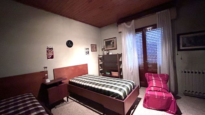 Image No.14-2 Bed Property for sale