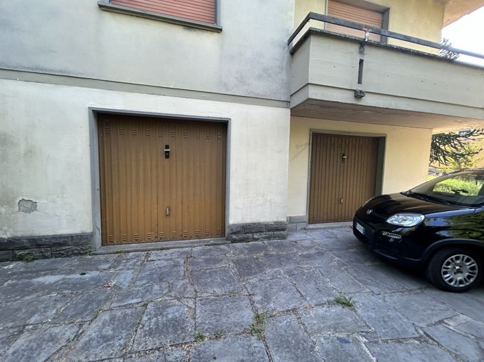Image No.13-3 Bed Property for sale