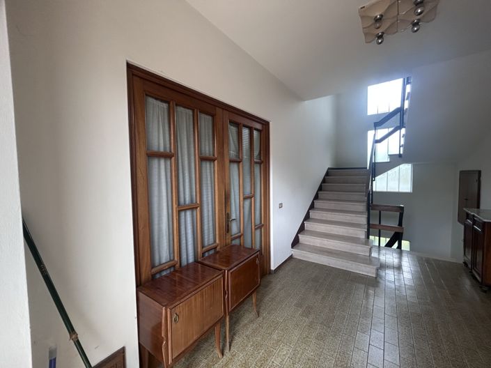 Image No.14-3 Bed Property for sale