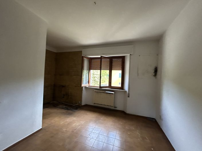 Image No.5-3 Bed Property for sale