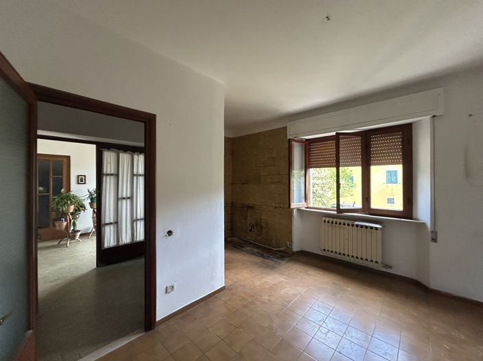 Image No.6-3 Bed Property for sale