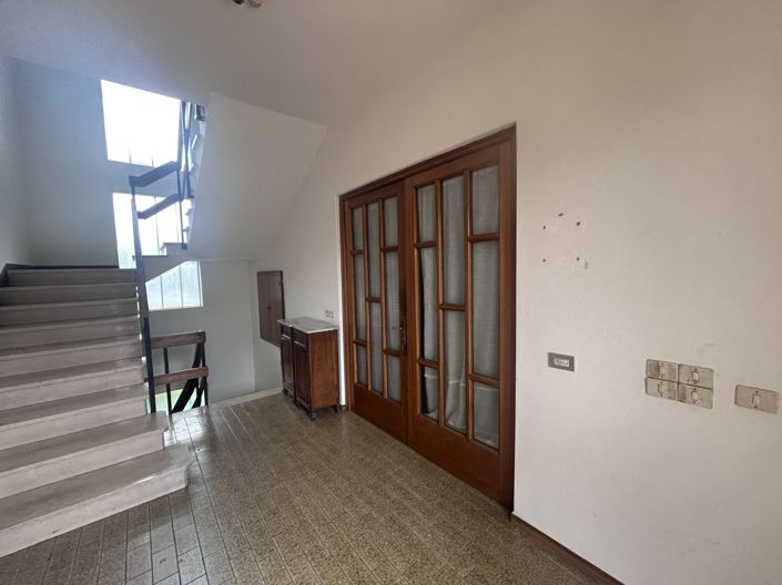 Image No.2-3 Bed Property for sale