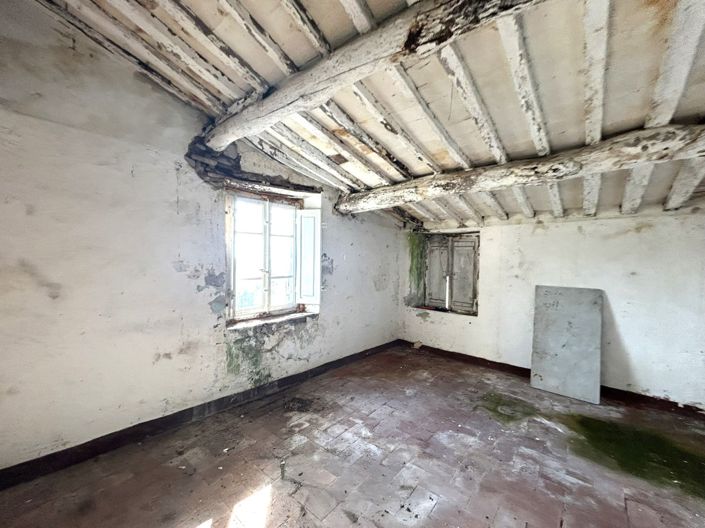 Image No.8-3 Bed Property for sale