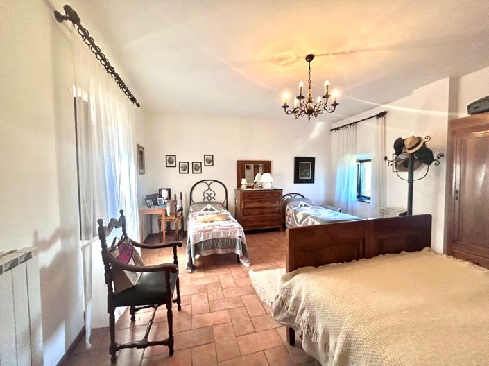 Image No.24-Propriété de 5 chambres à vendre