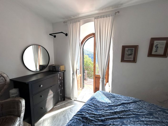 Image No.14-2 Bed Property for sale