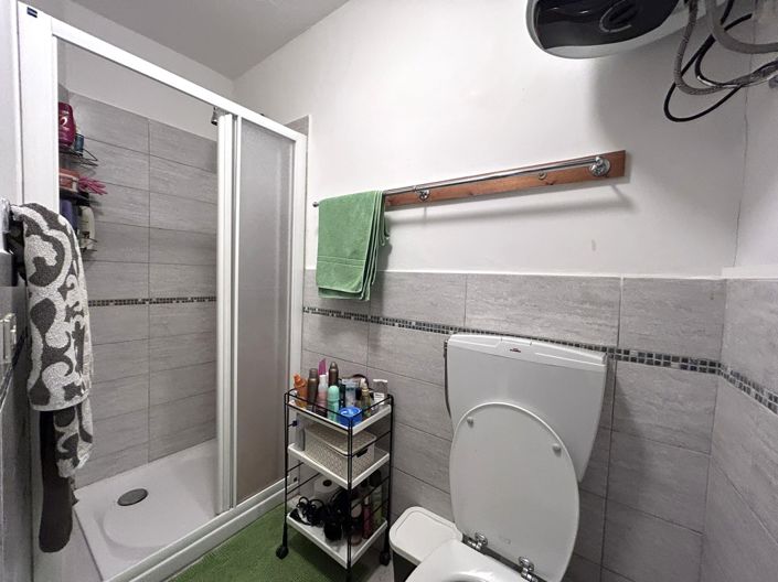Image No.16-2 Bed Property for sale