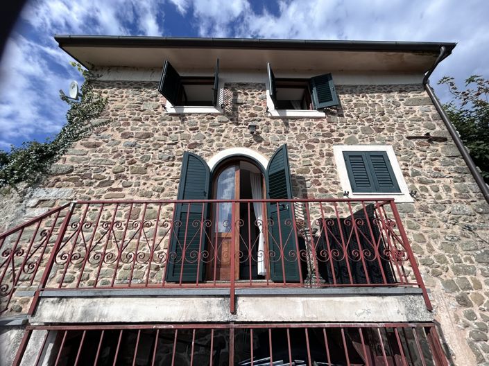 Image No.17-2 Bed Property for sale