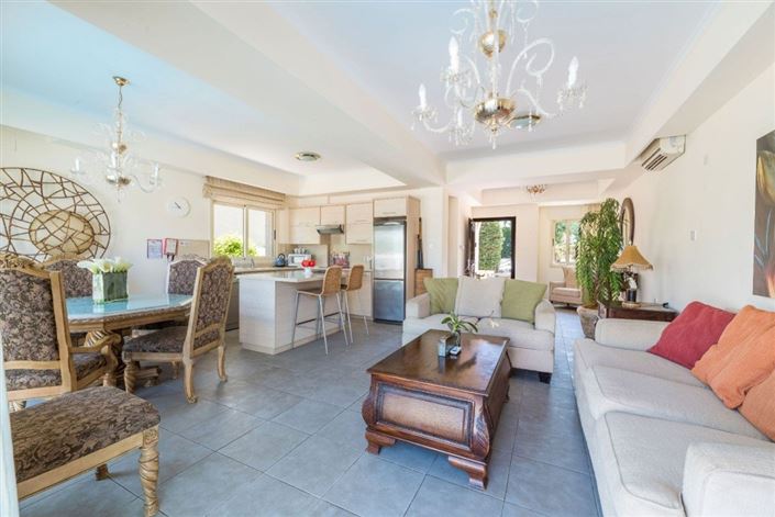 Image No.1-3 Bed House for sale