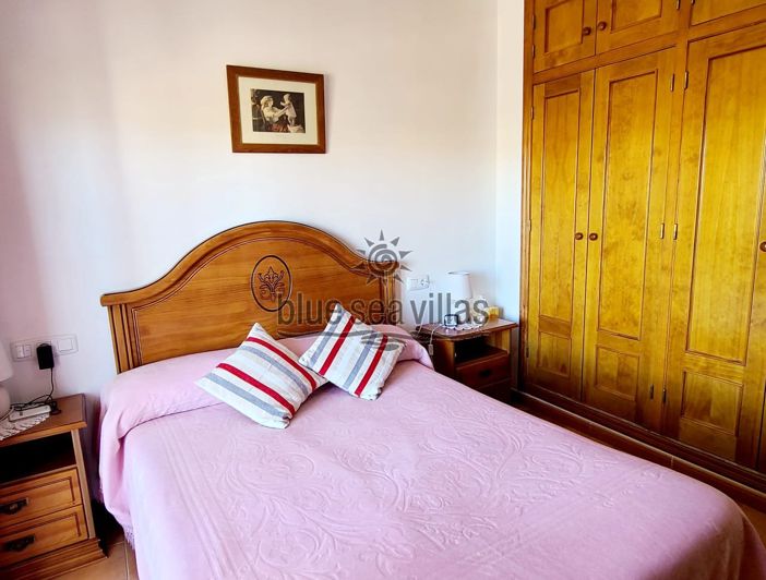 Image No.3-5 Bed Townhouse for sale