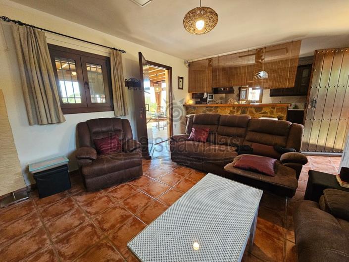 Image No.21-3 Bed Villa for sale