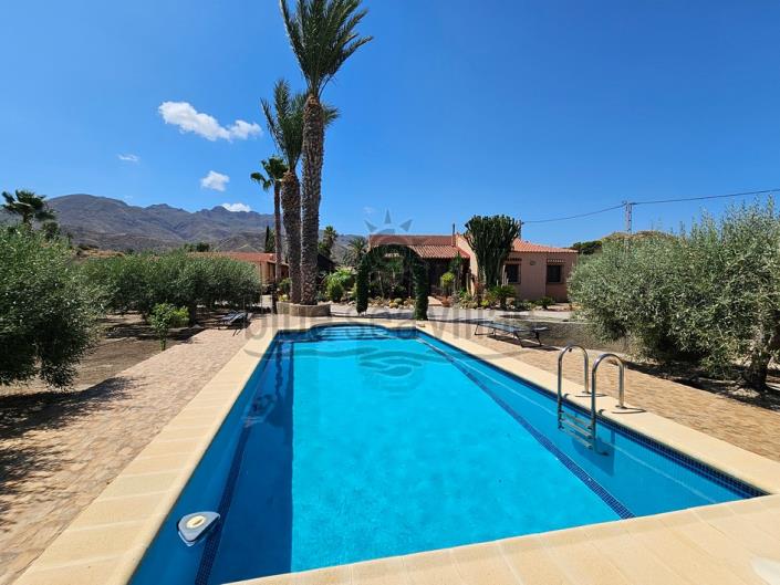 Image No.3-3 Bed Villa for sale