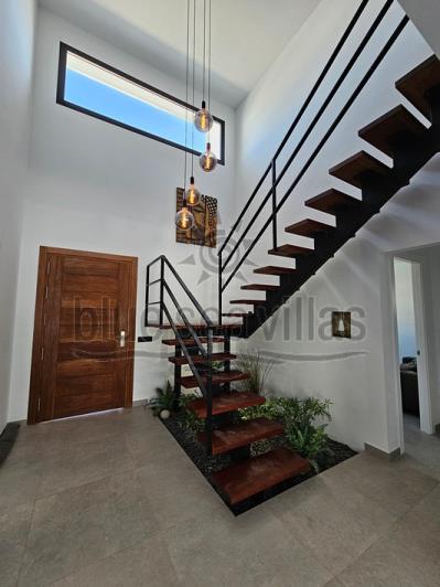 Image No.44-4 Bed Villa / Detached for sale