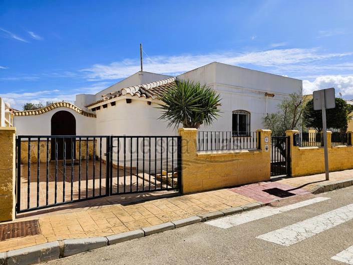 Image No.10-3 Bed Villa / Detached for sale