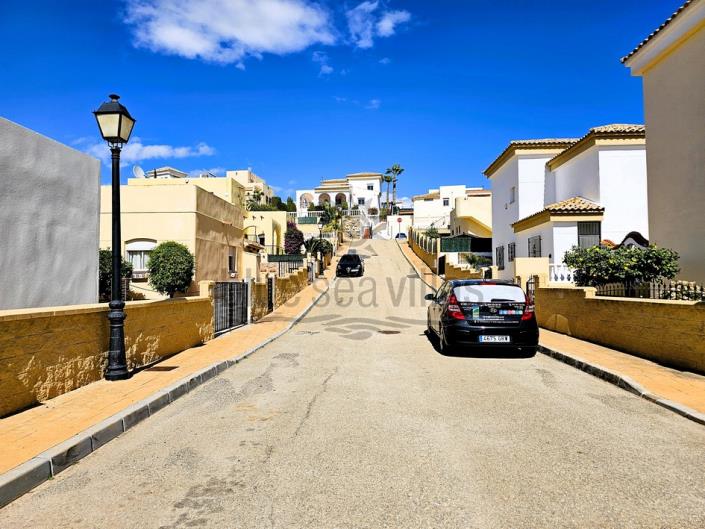 Image No.11-3 Bed Villa / Detached for sale