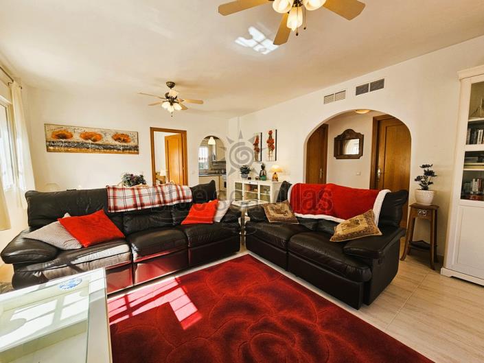 Image No.28-3 Bed Villa / Detached for sale