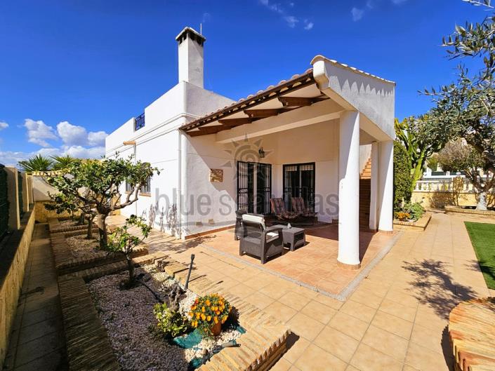 Image No.31-3 Bed Villa / Detached for sale