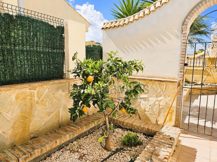 Image No.32-3 Bed Villa / Detached for sale