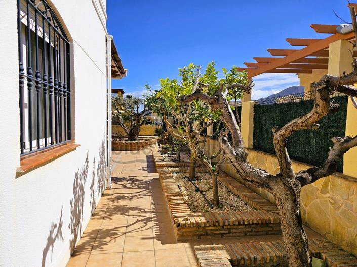 Image No.33-3 Bed Villa / Detached for sale