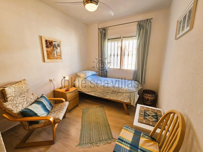 Image No.38-3 Bed Villa / Detached for sale