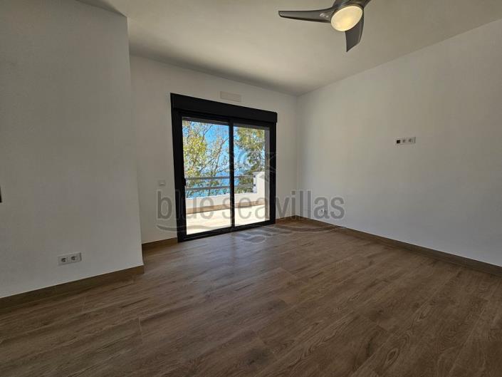 Image No.31-2 Bed House/Villa for sale