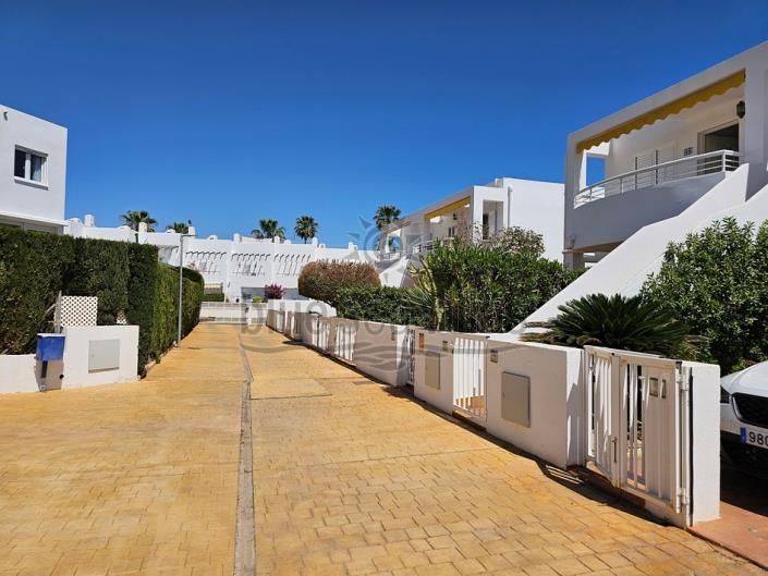 Image No.25-2 Bed Apartment for sale