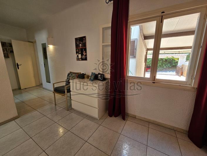 Image No.38-3 Bed Villa / Detached for sale