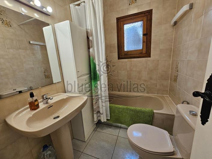 Image No.43-3 Bed Villa / Detached for sale