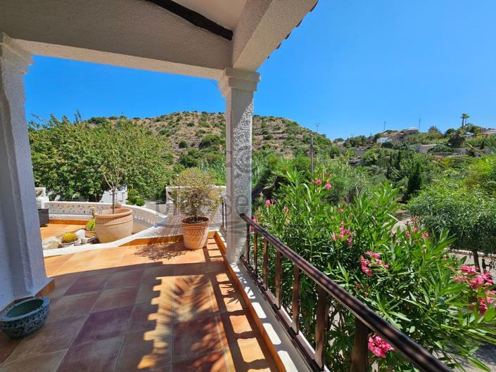 Image No.6-3 Bed Villa / Detached for sale