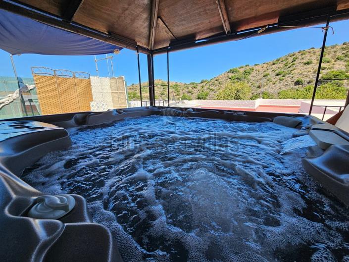 Image No.10-3 Bed Villa / Detached for sale