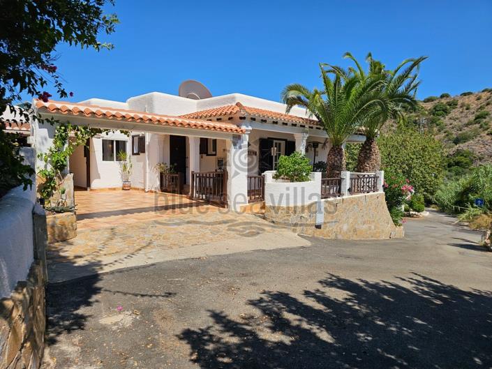 Image No.60-3 Bed Villa / Detached for sale