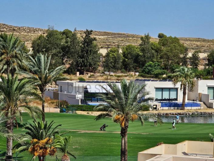 Image No.33-3 Bed Apartment for sale