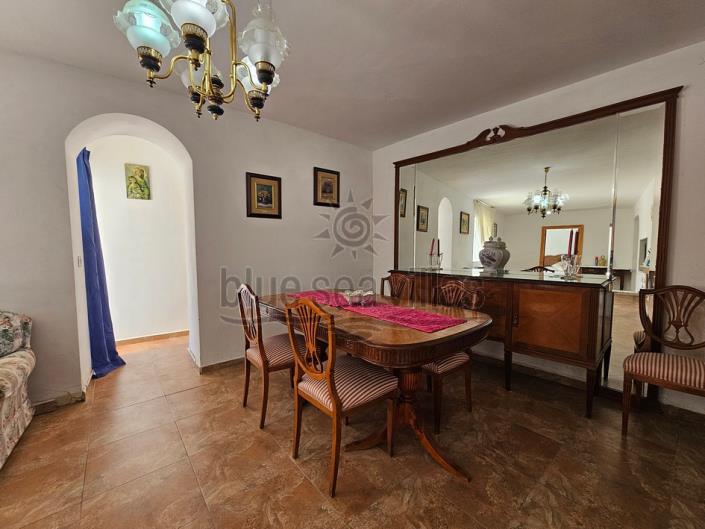 Image No.9-7 Bed Farmhouse for sale