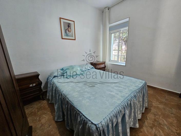 Image No.25-7 Bed Farmhouse for sale