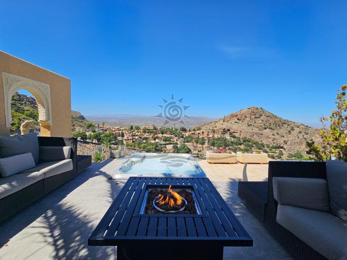 Image No.9-4 Bed Villa / Detached for sale