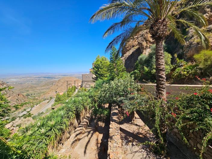 Image No.16-4 Bed Villa / Detached for sale