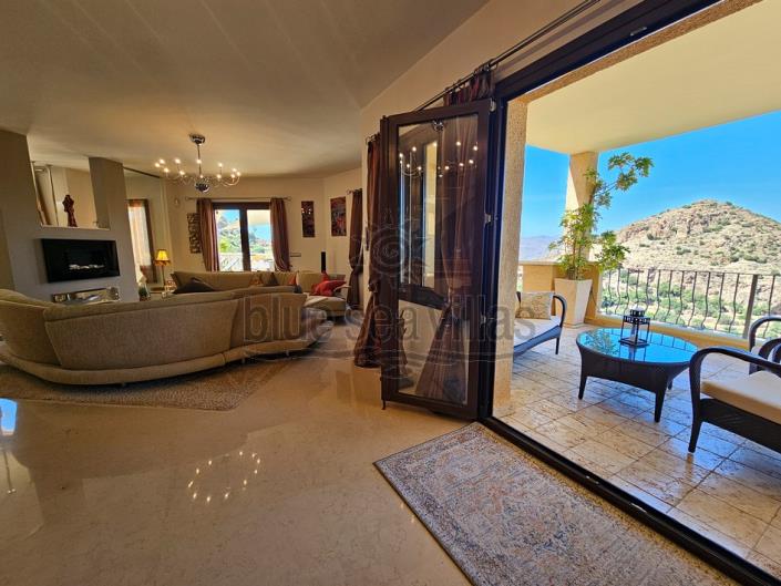 Image No.22-4 Bed Villa / Detached for sale