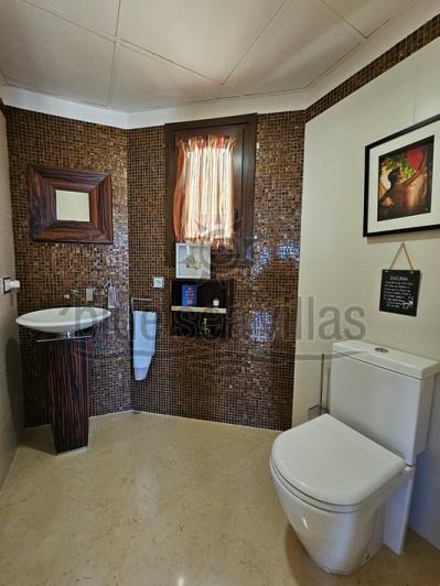 Image No.29-4 Bed Villa / Detached for sale