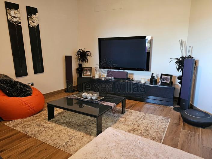 Image No.42-4 Bed Villa / Detached for sale