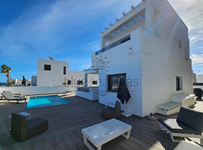 Image No.5-5 Bed Villa / Detached for sale