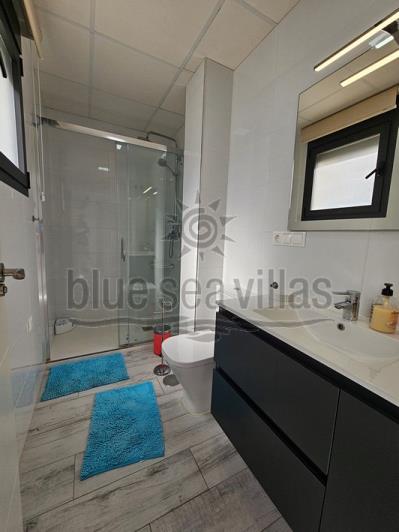 Image No.16-5 Bed Villa / Detached for sale