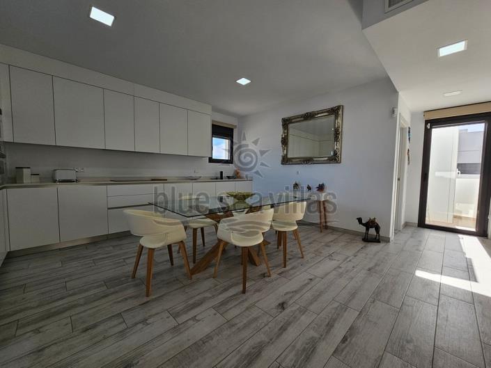 Image No.24-5 Bed Villa / Detached for sale