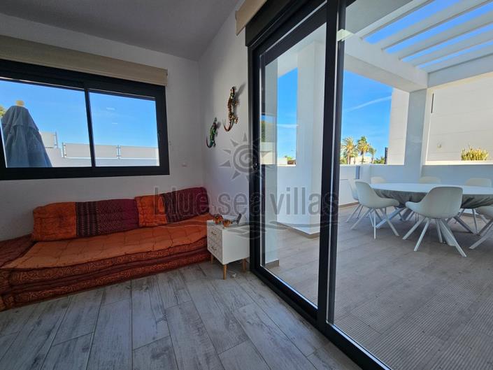 Image No.28-5 Bed Villa / Detached for sale