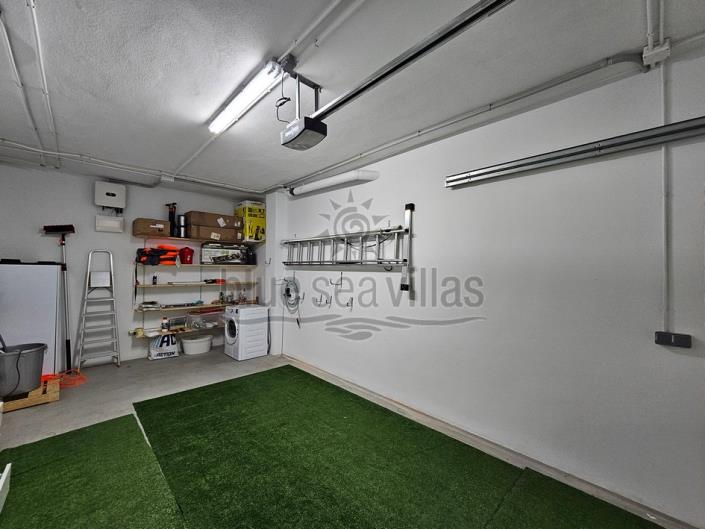 Image No.31-5 Bed Villa / Detached for sale